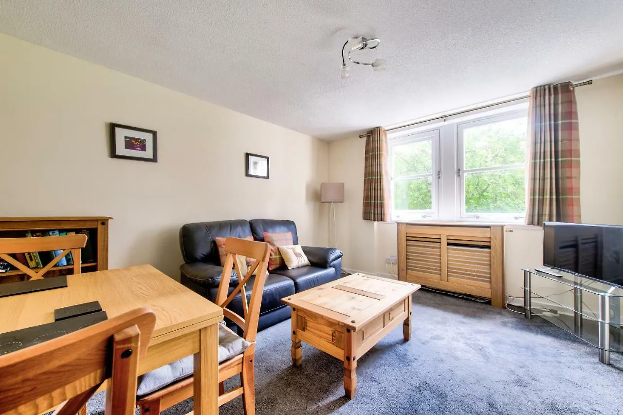 Charming 1 Bed Apartment With Castle View Edinburgh 0*,  United Kingdom