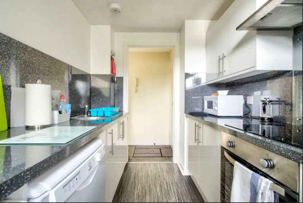 Charming 1 Bed Apartment With Castle View Edinburgh 0*,  United Kingdom